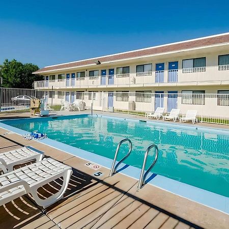 Park Inn By Radisson, ธอร์นตัน ภายนอก รูปภาพ